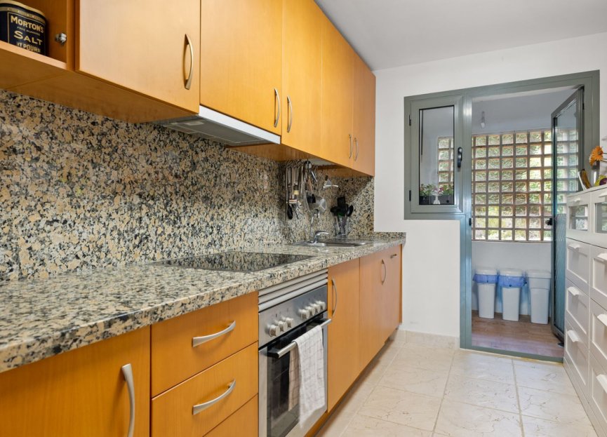 Reventa - Apartment - Middle Floor Apartment - Estepona - Estepona Centro