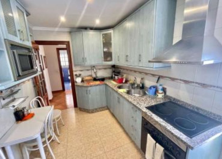 Resale - House - Detached Villa - Fuengirola - Fuengirola Centro