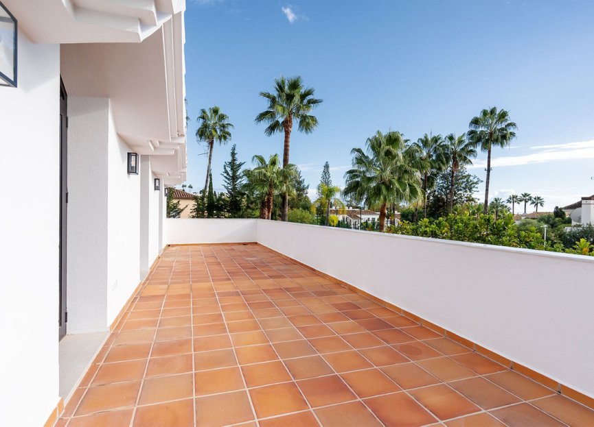 Reventa - House - Detached Villa - Marbella - Nueva Andalucia