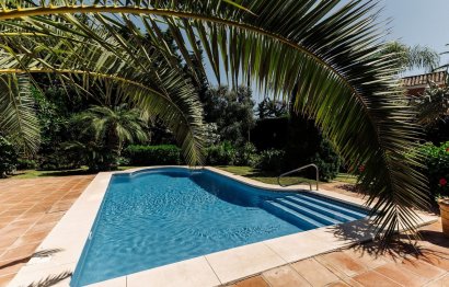 Resale - House - Detached Villa - Marbella - Bahía de Marbella