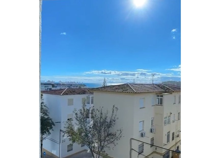 Resale - Apartment - Middle Floor Apartment - Estepona - Estepona Centro