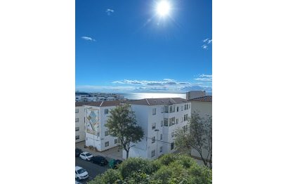 Resale - Apartment - Middle Floor Apartment - Estepona - Estepona Centro