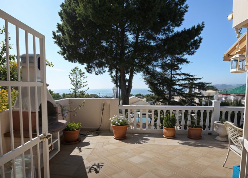 Resale - House - Detached Villa - Estepona - Estepona Centro