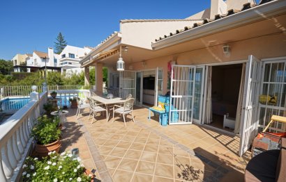 Resale - House - Detached Villa - Estepona - Estepona Centro