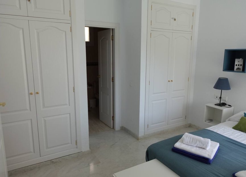 Resale - Apartment - Middle Floor Apartment - Mijas - Calahonda