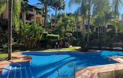 Resale - Apartment - Middle Floor Apartment - Estepona - Estepona Centro