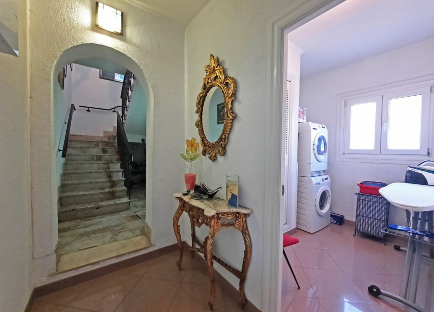 Resale - House - Detached Villa - Benalmádena - Benalmadena Costa