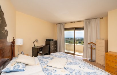 Resale - Apartment - Penthouse - Estepona - Estepona Centro