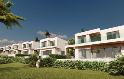 Resale - House - Detached Villa - Estepona - Estepona Centro