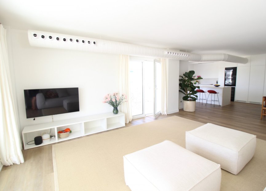 Resale - Apartment - Middle Floor Apartment - Marbella - Puerto Banús