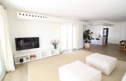 Resale - Apartment - Middle Floor Apartment - Marbella - Puerto Banús