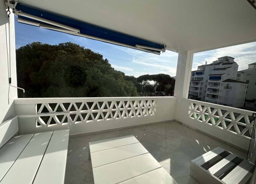 Resale - Apartment - Middle Floor Apartment - Marbella - Puerto Banús