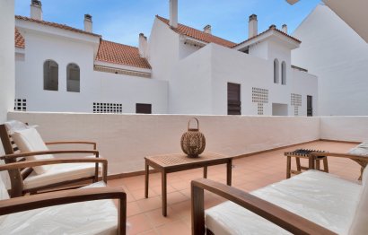 Resale - Apartment - Ground Floor Apartment - Marbella - Nueva Andalucia