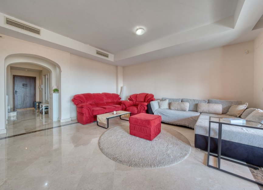 Resale - House - Townhouse - Estepona - Estepona Centro