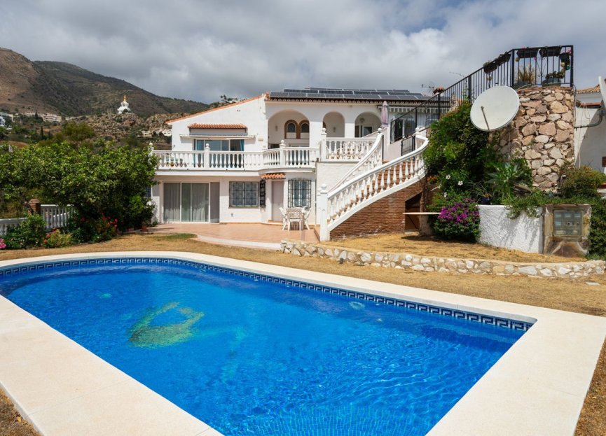 Reventa - House - Detached Villa - Benalmádena - Benalmadena Pueblo