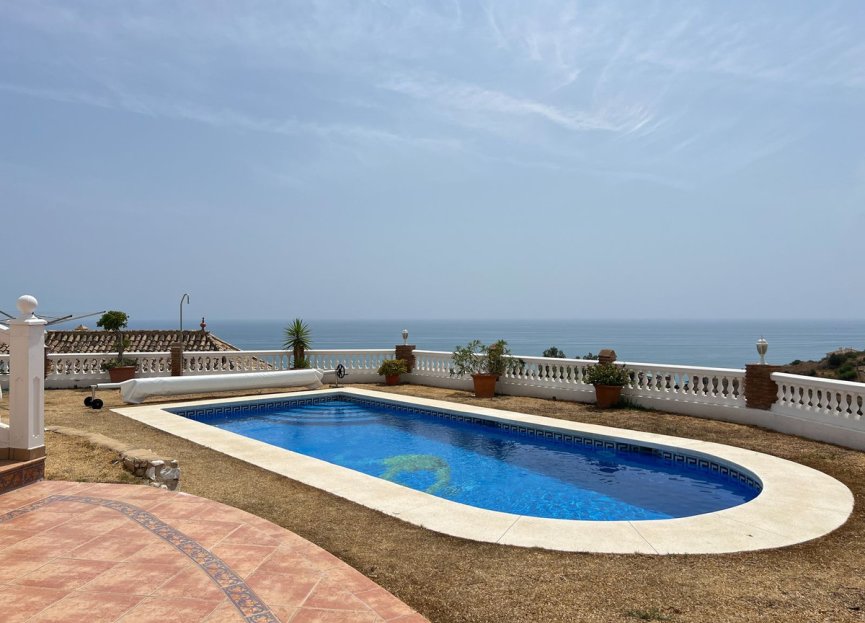 Resale - House - Detached Villa - Benalmádena - Benalmadena Pueblo