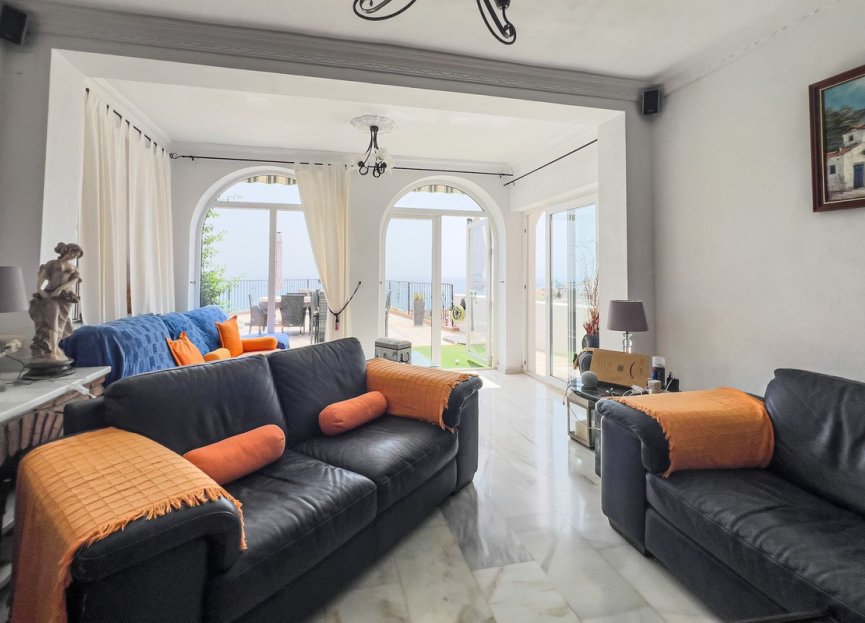 Resale - House - Detached Villa - Benalmádena - Benalmadena Pueblo