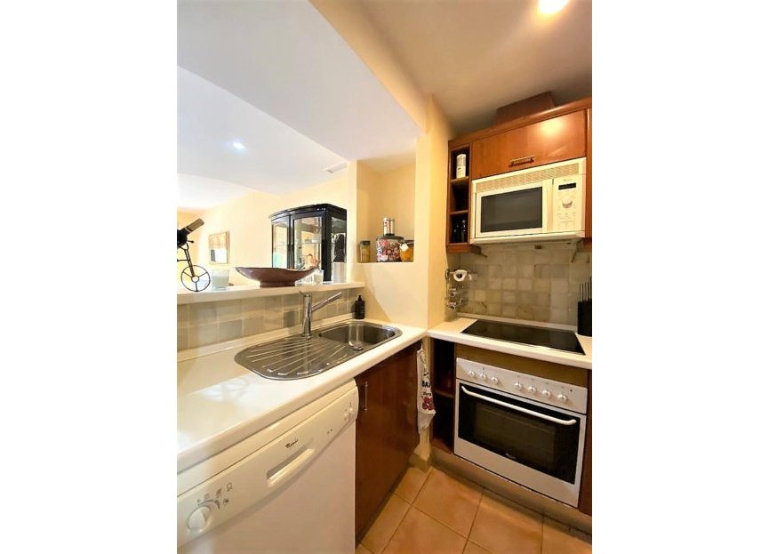 Resale - Apartment - Middle Floor Apartment - Marbella - Marbella Centro