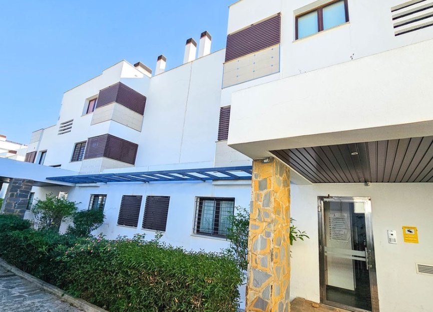 Resale - Apartment - Middle Floor Apartment - Casares - Casares Playa