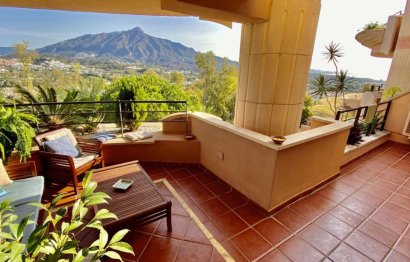 Resale - Apartment - Middle Floor Apartment - Marbella - Nueva Andalucia