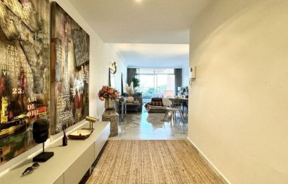 Resale - Apartment - Middle Floor Apartment - Marbella - Nueva Andalucia