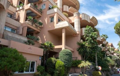 Resale - Apartment - Middle Floor Apartment - Marbella - Nueva Andalucia