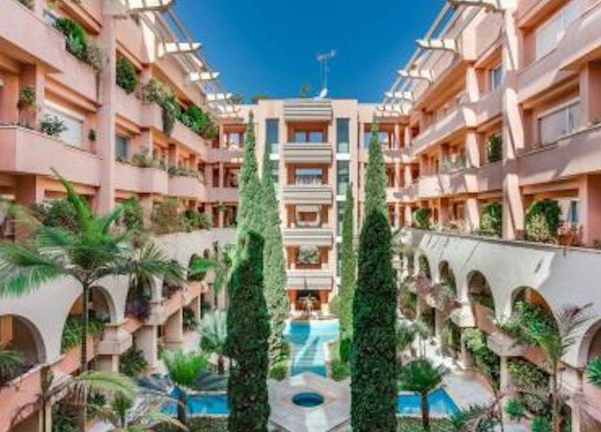 Resale - Apartment - Middle Floor Apartment - Marbella - Nueva Andalucia