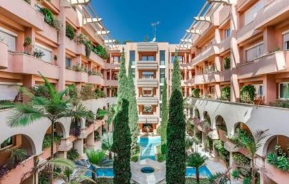 Resale - Apartment - Middle Floor Apartment - Marbella - Nueva Andalucia