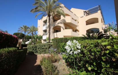 Resale - Apartment - Middle Floor Apartment - Marbella - Elviria