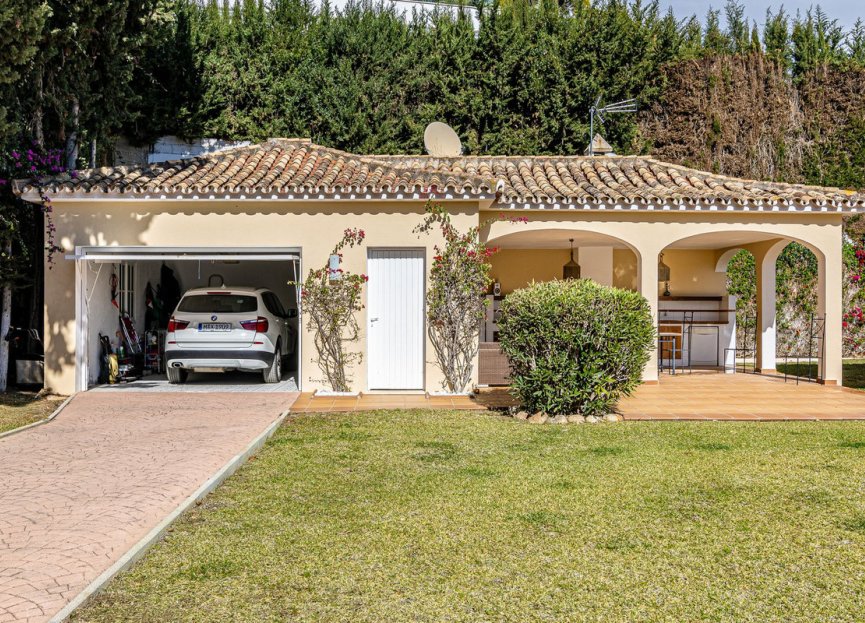 Resale - House - Detached Villa - Marbella - Sierra Blanca