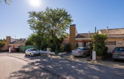 Resale - House - Semi-Detached House - Estepona - Estepona Centro