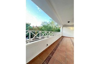 Resale - Apartment - Middle Floor Apartment - Marbella - Río Real