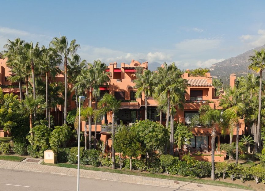 Resale - Apartment - Ground Floor Apartment - Marbella - Aloha