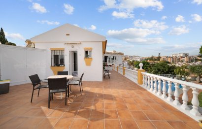 Resale - House - Detached Villa - Benalmádena - Benalmadena Costa