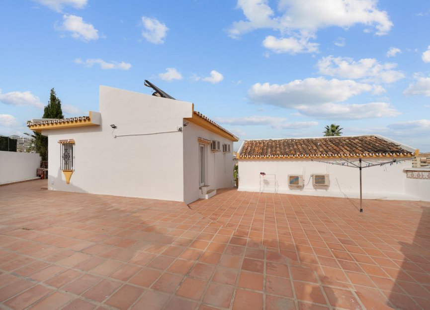 Resale - House - Detached Villa - Benalmádena - Benalmadena Costa