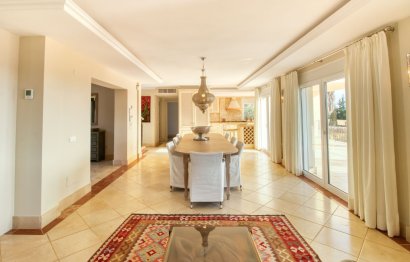 Resale - House - Finca - Cortijo - Estepona - Estepona Centro