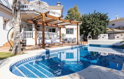 Resale - House - Detached Villa - Benalmádena - Benalmadena Centro