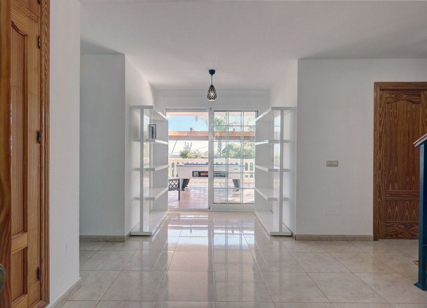 Reventa - House - Detached Villa - Benalmádena - Benalmadena Centro