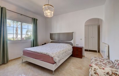 Reventa - House - Detached Villa - Benalmádena - Benalmadena Centro