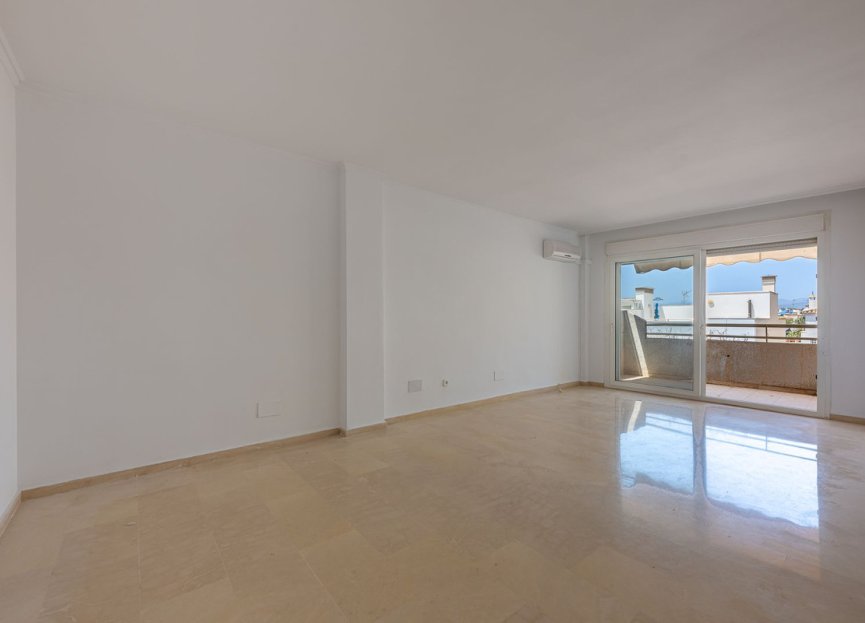 Resale - Apartment - Middle Floor Apartment - Marbella - Marbella Centro