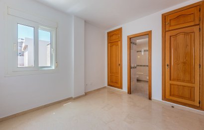 Resale - Apartment - Middle Floor Apartment - Marbella - Marbella Centro