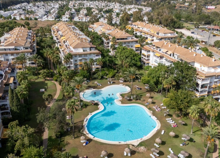 Resale - Apartment - Top Floor Apartment - Marbella - Nueva Andalucia