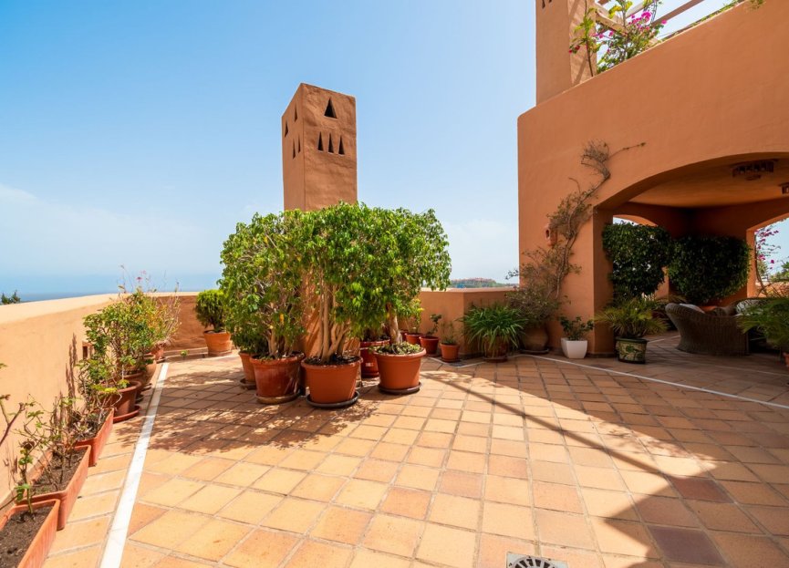 Resale - Apartment - Middle Floor Apartment - Marbella - Nueva Andalucia