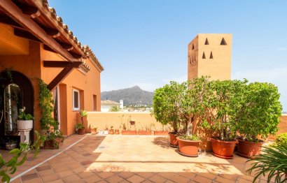 Resale - Apartment - Middle Floor Apartment - Marbella - Nueva Andalucia