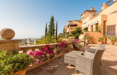 Resale - Apartment - Middle Floor Apartment - Marbella - Nueva Andalucia