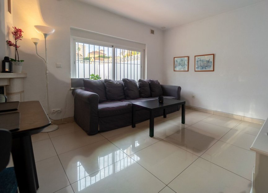 Resale - House - Detached Villa - Fuengirola - Fuengirola Centro