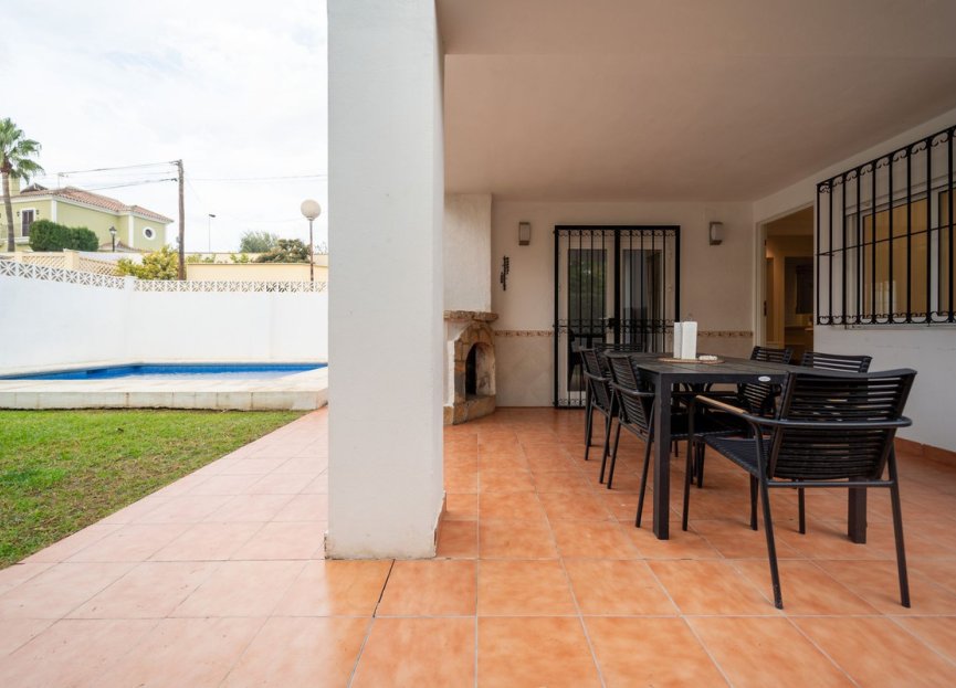 Resale - House - Detached Villa - Fuengirola - Fuengirola Centro