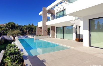 Resale - House - Detached Villa - Marbella - Marbesa