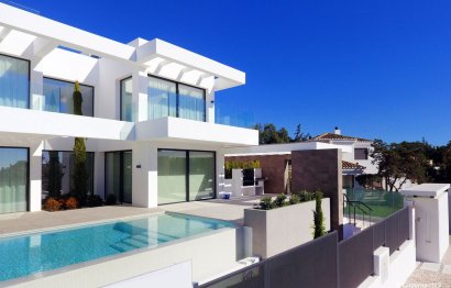 Resale - House - Detached Villa - Marbella - Marbesa