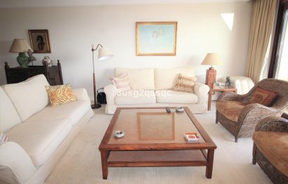 Resale - Apartment - Middle Floor Apartment - Estepona - Costalita